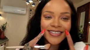 'Rihanna\'s Top Makeup Tips: How To Get Her Glow!'