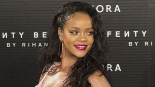 'Rihanna Gives EPIC Response To Makeup Brand That Shaded Fenty Beauty'