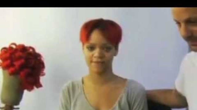 'RIHANNA WITHOUT ANY MAKE UP & WIG !!!'