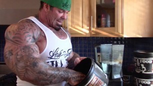 'Rich Piana is at almost at 300 LBS!