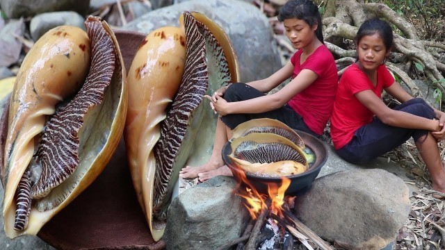 'Cooking The large snail with Spicy sauce for Food forest - Cook Big snail and Eating delicious Ep 6'