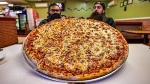 'FIVE GUYS FLIPPIN PIES GOLIATH PIZZA CHALLENGE FT. BEARD MEATS FOOD'