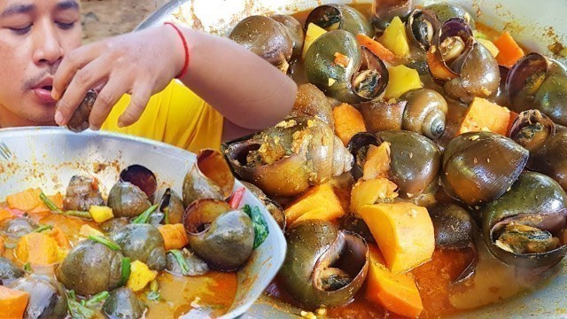 'Yummy Cooking Curry Snail recipe - Eating Delicious snails food'