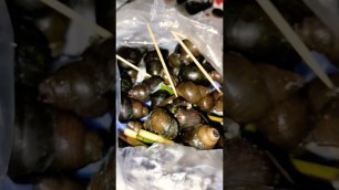 'Amazing food vlog eating boiled snails, cambodian street food, #shorts'