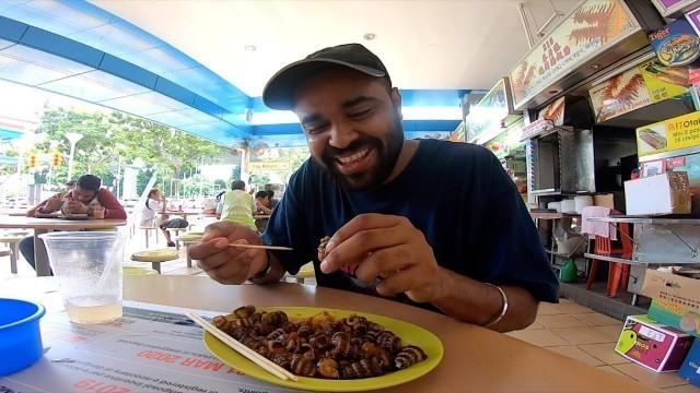 'Indian Eating Snails for Breakfast | Singapore Street Food | Vlog In Hindi'