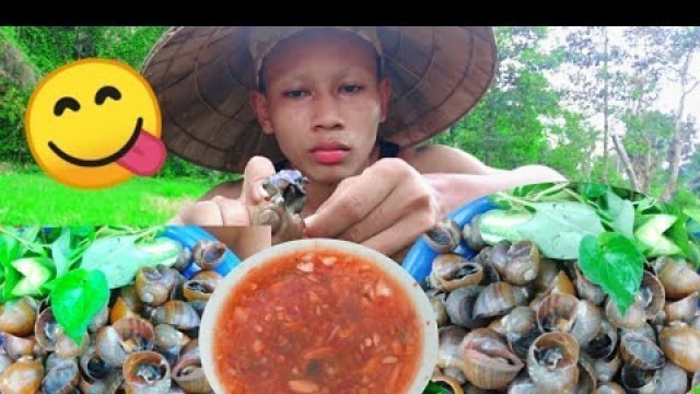 'Yummy food Eat snails with chili sauce || SK Life'