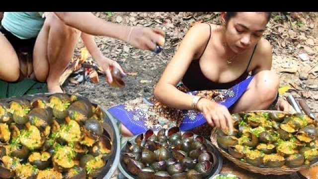 'Delicious cooking Spicy Curry Snails food Recipe Daily Life'