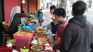 'JUALAN 3 JAM LUDES !! INDONESIAN STREET FOOD'