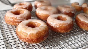 'Cronuts - Part 2: Frying and Eating -- Doughnut and Croissant Hybrid Recipe'