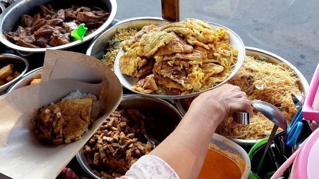 'NASI UDUK PAKAI TELOR DADAR DEKET METRO TV - INDONESIA STREET FOOD'