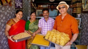 'SRI CHIKKAVEERANNA SWEETS | This 72-Year-Old Village Shop Serves PURE GHEE MITHAI & KHAARA Items!'