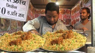 'People Enjoying Tasty Arjoo Chicken Biryani | Street Food Mumbai'