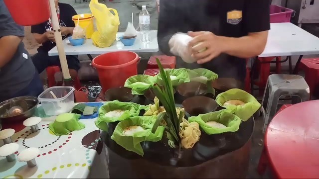 'KUE PUTU ENAK DI JL ALOR KUALA LUMPUR - MALAYSIAN STREET FOODS'