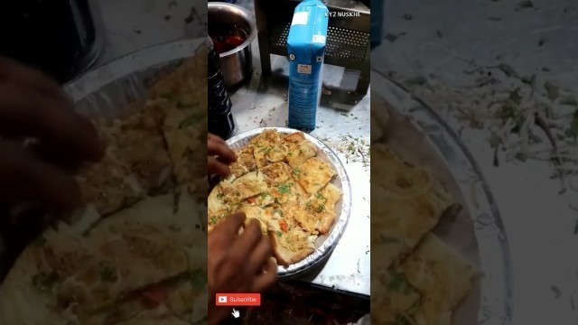 'CHEESE OMELETTE STREET FOOD MUMBAI/ STREET FOOD INDIA/INDIAN STREET FOOD #shorts'