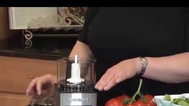 'Cuisinart Mini Prep Food Processor (DLC-1SS) Demo Video'