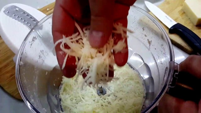 'How to shred and grate Parmesan cheese using Braun Multiquick 7 Food Processor'