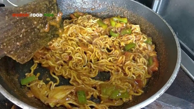 'Mumbai Spicy Maggi  & Maggi Bhel Recipe | Cooking Maggi In Different Style | Street Food Maggi'