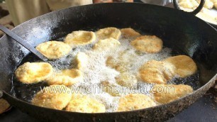 'Deep frying Kachori - Indian street food'