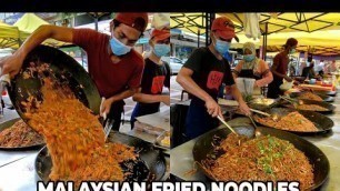 'MALAYSIAN STREET FOOD -  Fried Noodles in Huge Woks (Mee Goreng Kawah)'