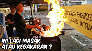 'NASI GORENG PARTAI 2000 ! Sehari Habis 200 Porsi - Kuliner Jambi - Indonesian Street Food'