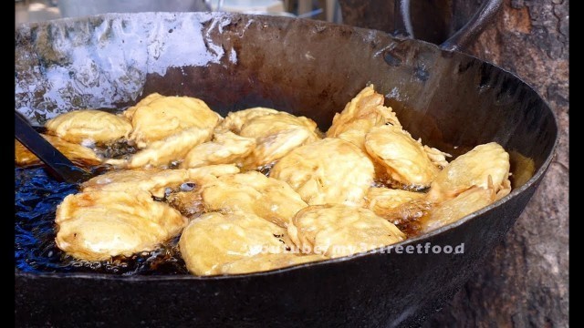 'POTATO FRITTERS | Allu Bhaji |  MUMBAI STREET FOOD | 4K VIDEO | street food'