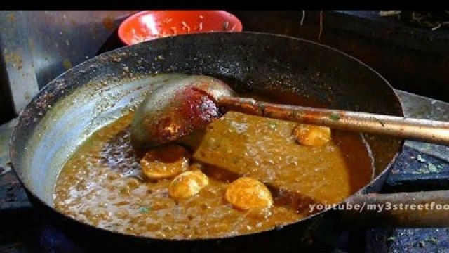 'EGG MASALA CURRY | ANDA CURRY | VASHI | MUMBAI STREET FOOD | 4K VIDEO | UHD VIDEO street food'