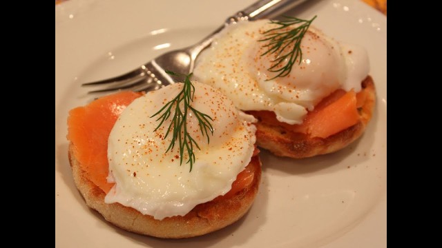 'Smoked Salmon Eggs Benedict - Hollandaise Free Version!'