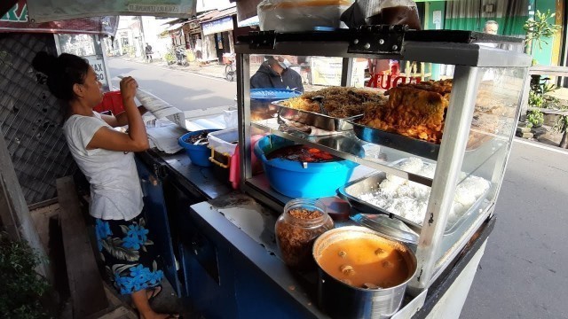 'REJEKI JUALAN 3 JAM HABIS !!! LANGANANNYA SAMPAI DARI BANDUNG - INDONESIAN STREET FOOD'