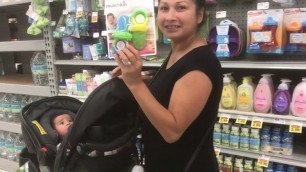 'Trying the Munchkin Fresh Food Feeder for the First Time: Hungry Baby'