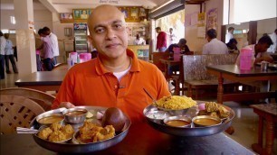 'Tasting Karnataka’s Famous BANNUR MUTTON In Bannur | Bandur Sheep | Lunch At BANNUR MILITARY HOTEL'