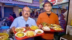 'This Man ‘Invented’ The WHITE PAANI PURI! Tasting BANGARPET CHAAT At Ramesh Chit Chat In Bangarapet'