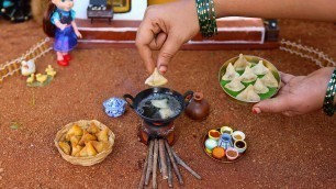 'Tiny Chicken Samosa Recipe | Street Food | Indian Recipes | Perfect Samosa | The Tiny Foods'