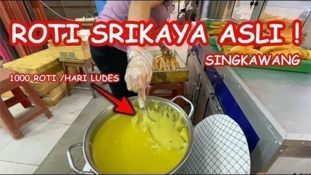 'Rp. 2.000 ROTI SRIKAYA ASLI TU GINI ! INDONESIA STREET FOOD'