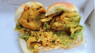 'Vada Pav Sachin Tendulkar | Indian Street Food Mumbai'