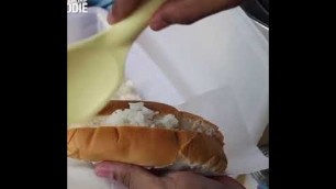 'Delicious Malaysian Ice Cream Sandwich. Awesome Malaysian Street Food. Oddly satisfying food videos.'