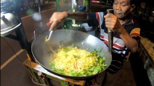 'Indonesian Street Food | Mie Goreng'