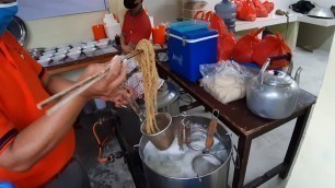 'GOKIL !!! SEKARANG BISA JUAL 900 MANGKOK BAKMI ONO HALAL - INDONESIAN STREET FOOD'