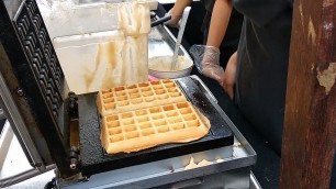 'INDONESIAN STREET FOOD [ Sarapan mewah dengan Pancake dan Waffle]'