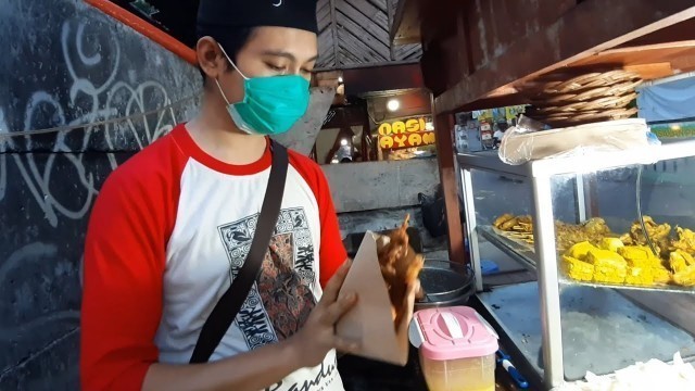 'ALVIN PENJUAL AYAM GORENG MANOHARA DEKAT KAMPUS BINUS ANGGREK - INDONESIAN STREET FOOD'