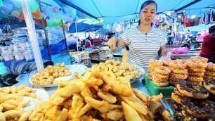 'Indonesian Street Food - CRAZY BALI NIGHT MARKET | BEST Street Food in Bali + BABI GULING Indonesia'