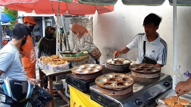 'JUALANNYA CUMA INI !!! TAPI PUNYA CABANG BANYAK - INDONESIAN STREET FOOD'