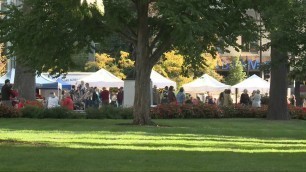 'Health inspectors check food safety at Dane Co. Farmers\' Market'