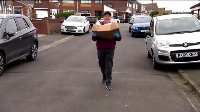 'Granada reports : comedian Johnny Vegas delivers food with a little bit of fun'