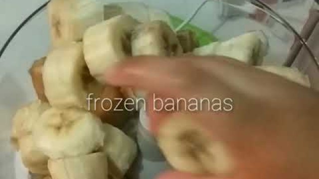 'Banana ice cream with Philips food processor'