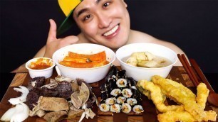 'Korean street food MUKBANG / Sundae, Fish Cake, Tteokbokki, Deep Fried Squid, Gimbap ASMR'