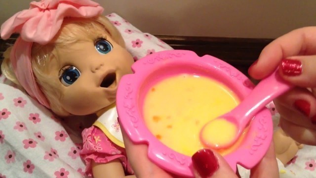 'Beatrix eats Banana Baby Alive Doll Food Packet that Zoe Made'