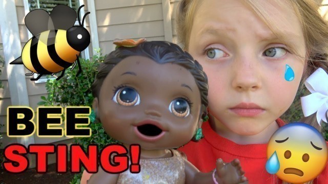 'BABY ALIVE gets STUNG by a BEE! The Lilly and Mommy Show! The TOYTASTIC Sisters. FUNNY KIDS SKIT!'