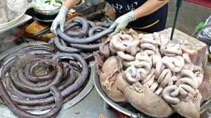 '순대골목 암뽕순대 서문시장 대곡분식 Pork intestine, Sundae / Korean street food'