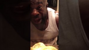 'Kali Muscle Bodybuilder  Chicken Cooking Meal Prep'