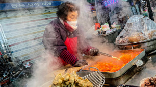 '80-year-old Grandmother\'s Tteokbokki, Sundae [Korean Street Food]'